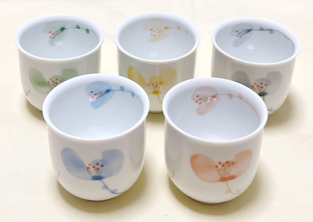 Amazon | 波佐見焼 白山陶器 色違い花 スイートピー 湯呑 フリーコップ